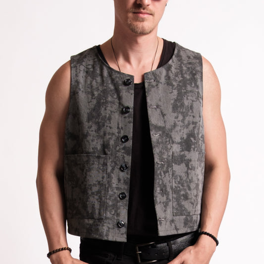 Vamos Vest | Charcoal